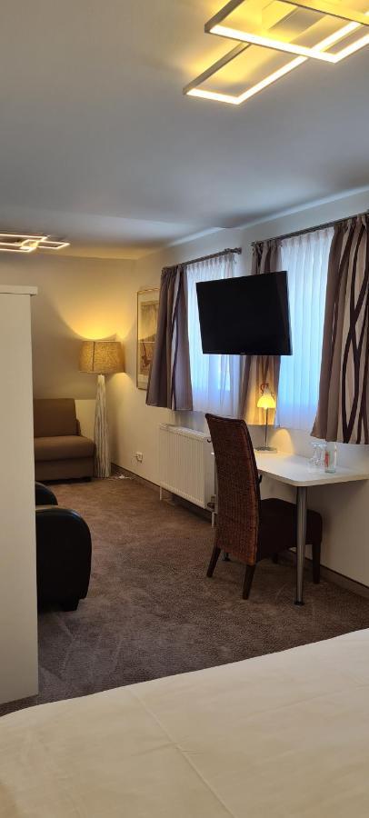 Hotel Garni "Am Ellinger Tor" Weißenburg in Bayern Εξωτερικό φωτογραφία