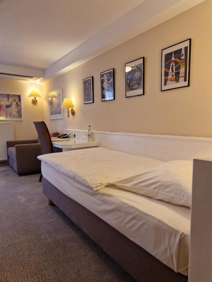 Hotel Garni "Am Ellinger Tor" Weißenburg in Bayern Εξωτερικό φωτογραφία