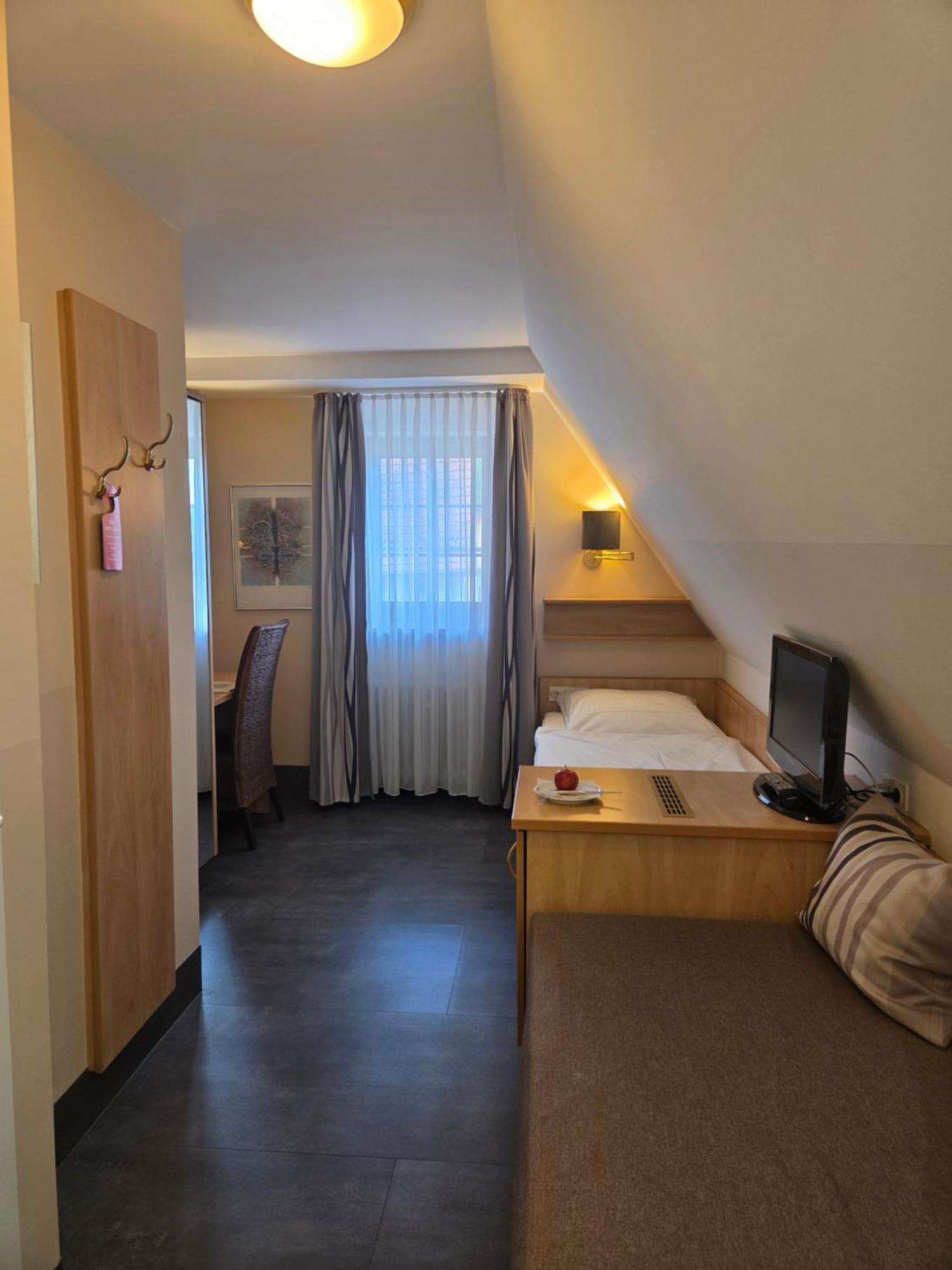 Hotel Garni "Am Ellinger Tor" Weißenburg in Bayern Εξωτερικό φωτογραφία