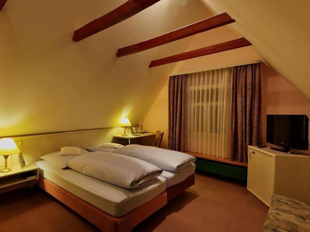 Hotel Garni "Am Ellinger Tor" Weißenburg in Bayern Εξωτερικό φωτογραφία